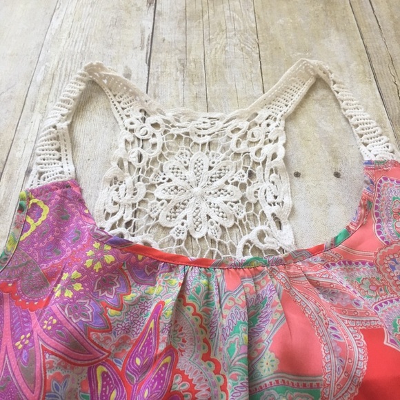 Daytrip Paisley Tank - Picture 2 of 6